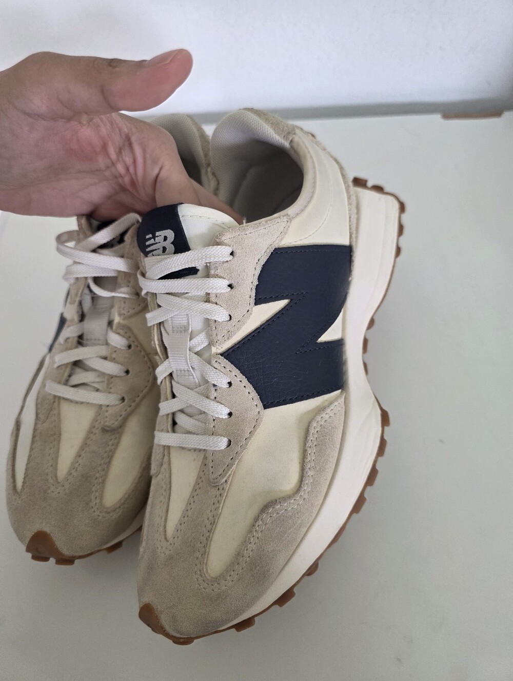 New Balance Beige Cream Sneakers with Navy Logo - Picture 4 of 6